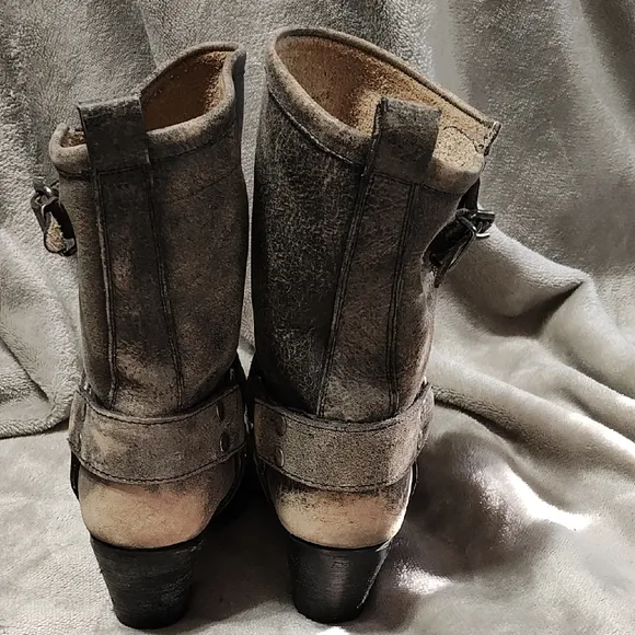 Matisse Helms Boots Distressed Leather gray/brown ankle chelsea boots size 7.5