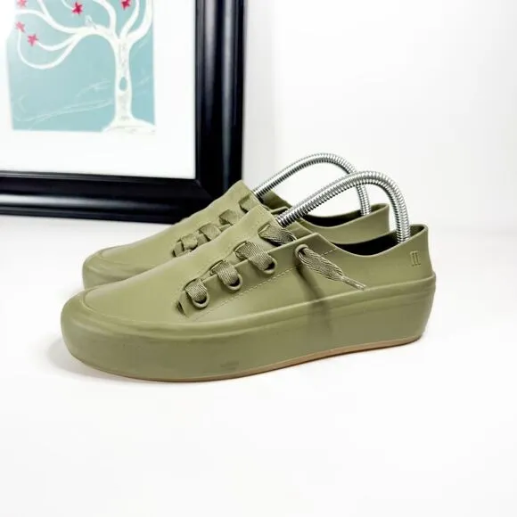 Melissa Possession Sneaker in Olive Green | Size 8 | Waterproof &amp; Vegan