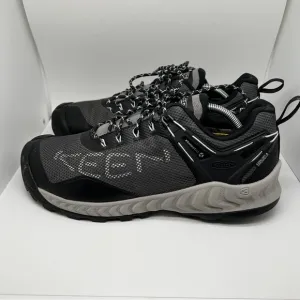 Men’s KEEN NIXS EVO Waterproof Shoes Size 11