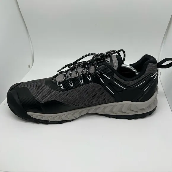 Men’s KEEN NIXS EVO Waterproof Shoes Size 11