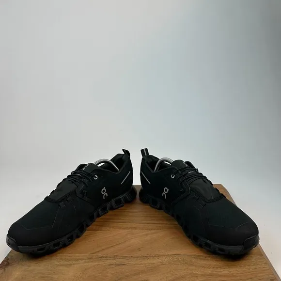 Mens On Cloud 5 Black Athletic Waterproof Running Sneakers Shoes Size 11.5 D GUC