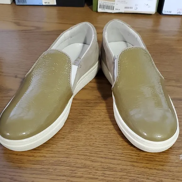 Men's Tan Slip-On Shoes