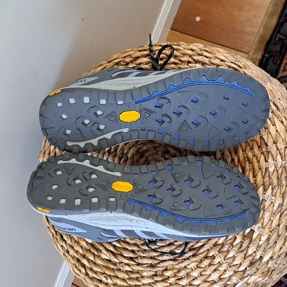 Merrell Mens Antora 3 Performance Hiking Sneaker Shoes‎ Grey Upper/Blue S-10
