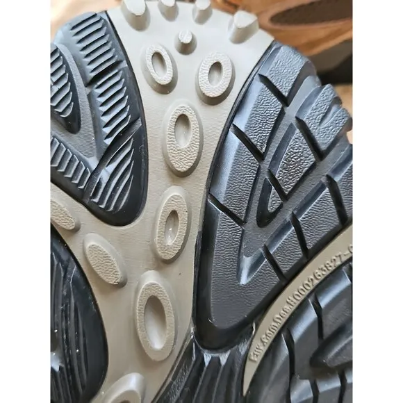 Merrell MOAB 2 Mother-of-All-Boots Waterproof Hiking Shoes Mens Size 11 W EUC