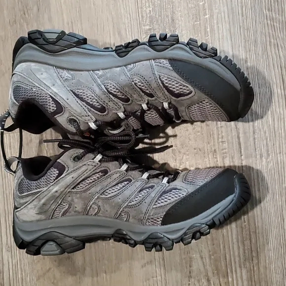 MERRELL MOAB 3 Gore Tex Waterproof Suburban Mountain Hiking Shoes Size 9