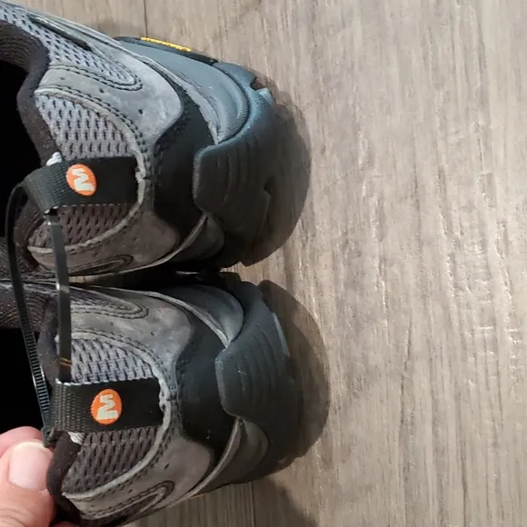 MERRELL MOAB 3 Gore Tex Waterproof Suburban Mountain Hiking Shoes Size 9