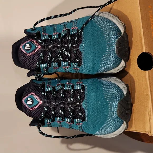 MERRELL MOAB FLIGHT WOMEN'S TRAIL RUNNING SHOES SIZE 7 MEDIUM MARINE