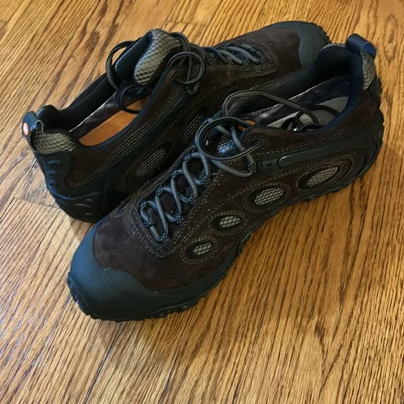 MERRELL Shoes Waterproof &amp; Reinforced Toe