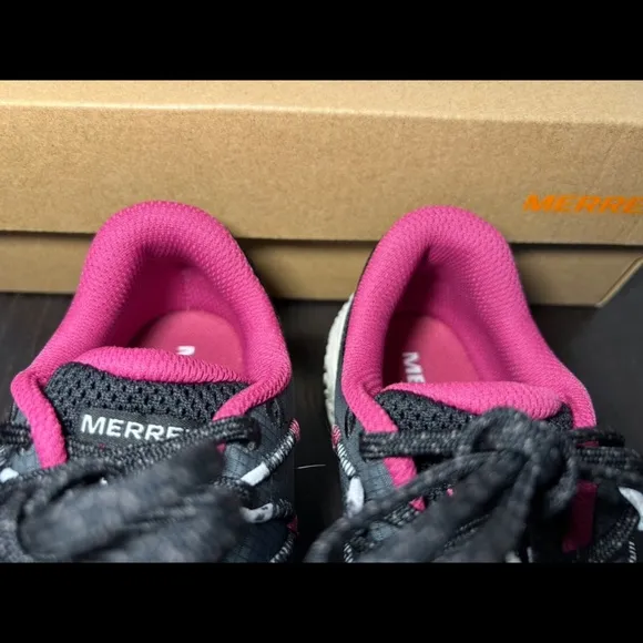 Merrell Trail Glove 7 Barefoot Minimalist Hiking Running Shoes Blk/Pnk Woman 7