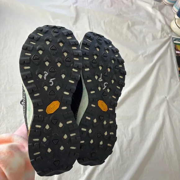 Merrell Women's Moab Flight floatpro hiking walking Shoes SZ 6 Worn 1X Indoors