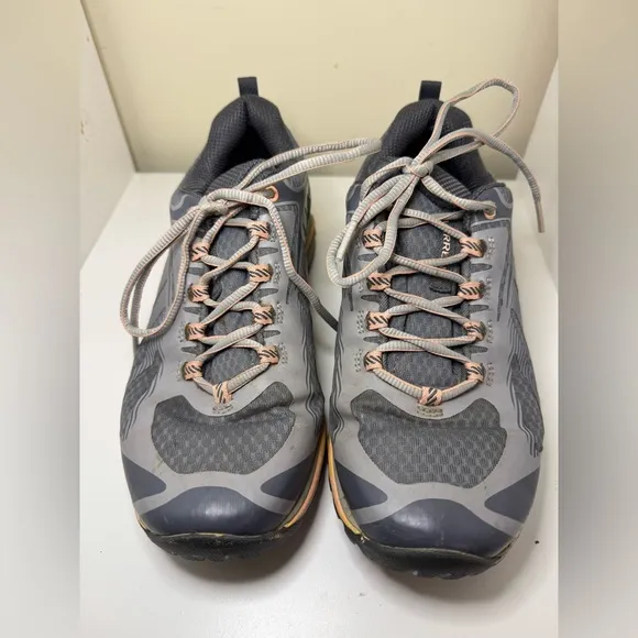 Merrell Women's Siren Edge 3 hiking shoes size 8.5 grey and pink/ orange