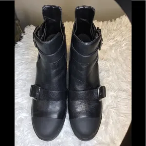 Michael Kors Corey Cut-Out Buckle Ankle Boot In Grained Leather Size 7