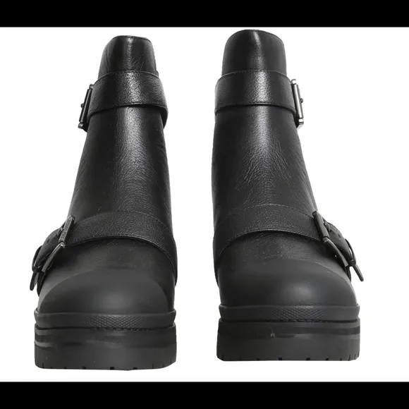 Michael Kors Corey Cut-Out Buckle Ankle Boot In Grained Leather Size 7