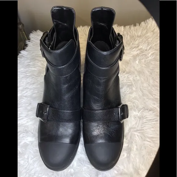 Michael Kors Corey Cut-Out Buckle Ankle Boot In Grained Leather Size 7