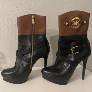 Michael Kors Stockard Two Tone Black Mocha/Brown Leather Platform Heel Boots 6M