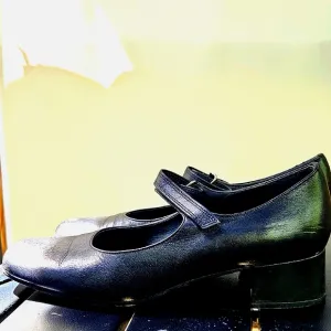 Mila Pacoli Vintage Black Leather   Whimsygoth Witchy  Mary Jane Shoes