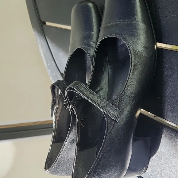 Mila Pacoli Vintage Black Leather   Whimsygoth Witchy  Mary Jane Shoes