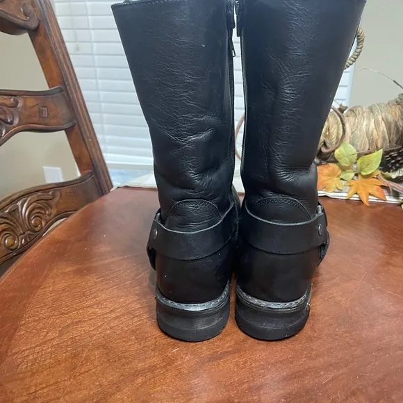 Milwaukee Leather MBM131W Men's 9 Black 11” Classic Square Toe Harness Boots