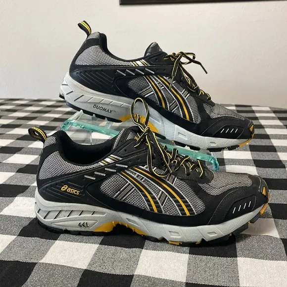 MINT! Asics Mens GEL-Arctic WR Weatherized Spiked Traction Running Shoe Black 11