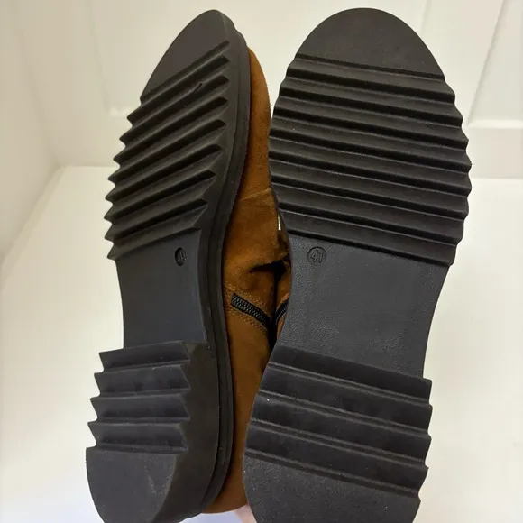 Miz Mooz FANLEY Suede Buckled Ankle Boots Sz 41/US 10-9.5