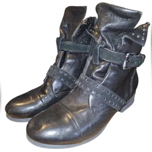 Miz Mooz Storm Black Leather Buckle Ankle Boots 38 Moldable Cuff Moto Style