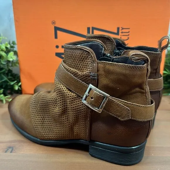 Miz Mooz Suzy Wide Width Leather Ankle Boots with Buckle Size 38W