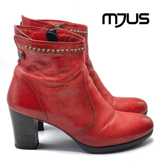 MJUS Leather studded heeled Booties Size 39
