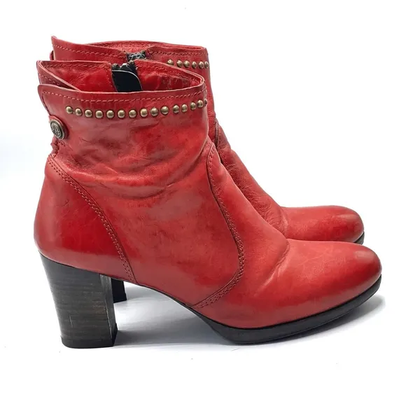 MJUS Leather studded heeled Booties Size 39