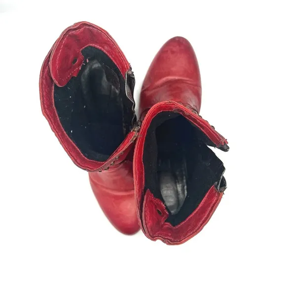 MJUS Leather studded heeled Booties Size 39