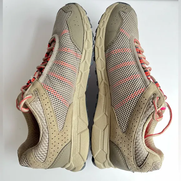 Montrail Women's Gryptonite Tan Outdoor Trail Running Hiking Shoes size 10