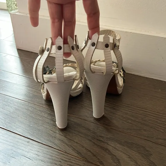 Moschino White Picket Fence Novelty Heels (EU 37)