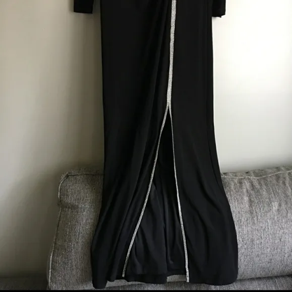 MSK BLACK WITH RHINESTONE SLIT GOWN LONG SLEEVES SIZE 8