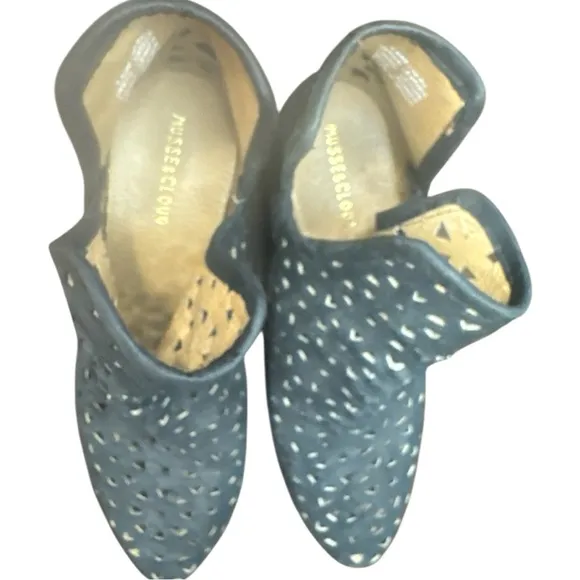 Musse   Cloud Women's Ankle Bootie