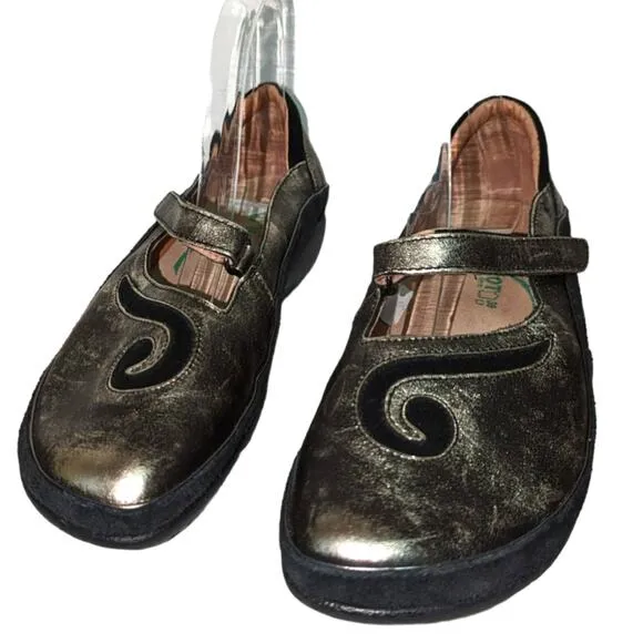 Naot Mary Jane Shoes Antiqued Bronze Black with Black Suede Hook &amp; Loop Size 7