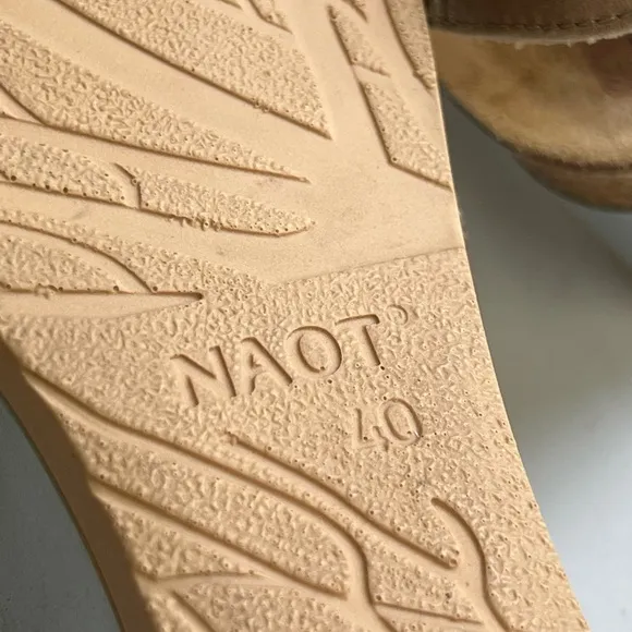 Naot Shoes Womens 9 Unicorn Wedge Sandals Leather T Strap Adjustable Comfort