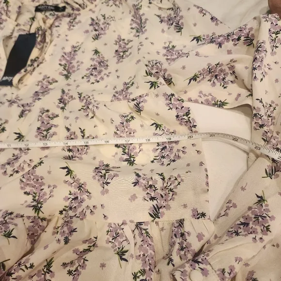 [Nasty Gal]- BRAND NEW size 02 keyhole smocked layered dress,  purple 💜flowers.