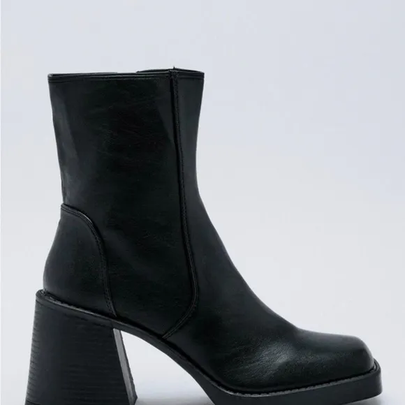 Nasty Gal Platform ankle boots size 9 Brand New