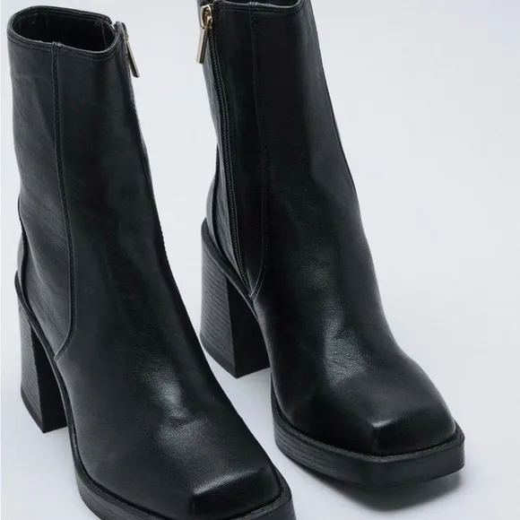 Nasty Gal Platform ankle boots size 9 Brand New