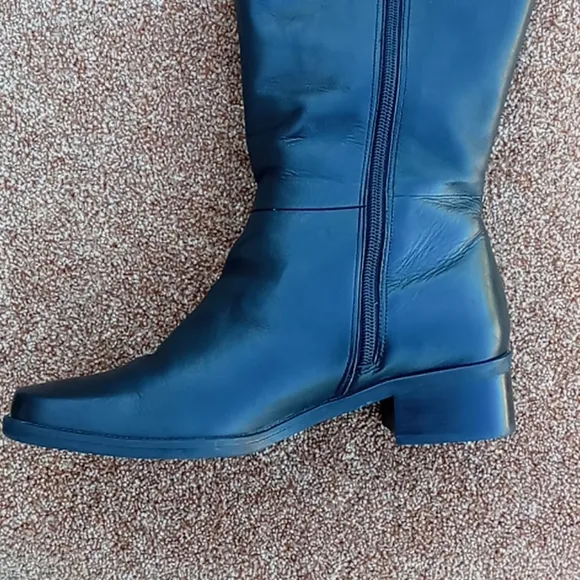 Naturalizer Ladies Leather Boots 👢