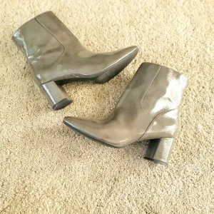 Naturalizer Wrenley Square Toed Ankle Boot Patent 9.5