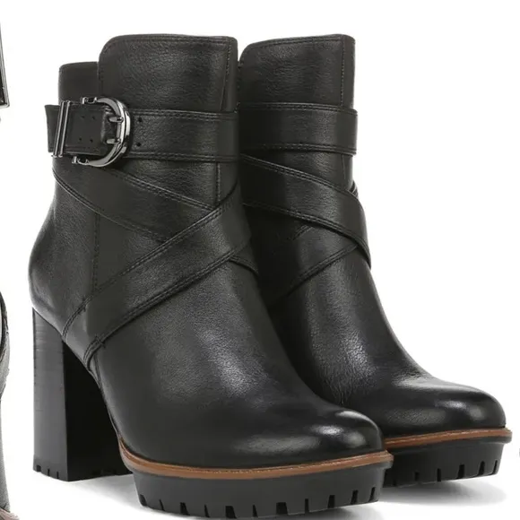 NaturalizerLyra Leather Water Repellent Lug Sole Boots
