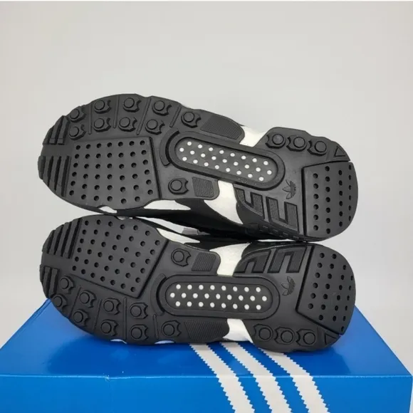 New adidas ZX 22 Boost Black White Men's Running Shoes Size 10.5