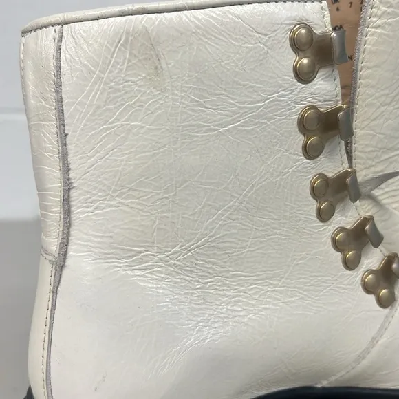 New All saints sz7 white combat boots lace up Wanda white gloss leather lug sole