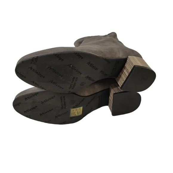 New Antelope Gigi Gray Leather Ankle Boots