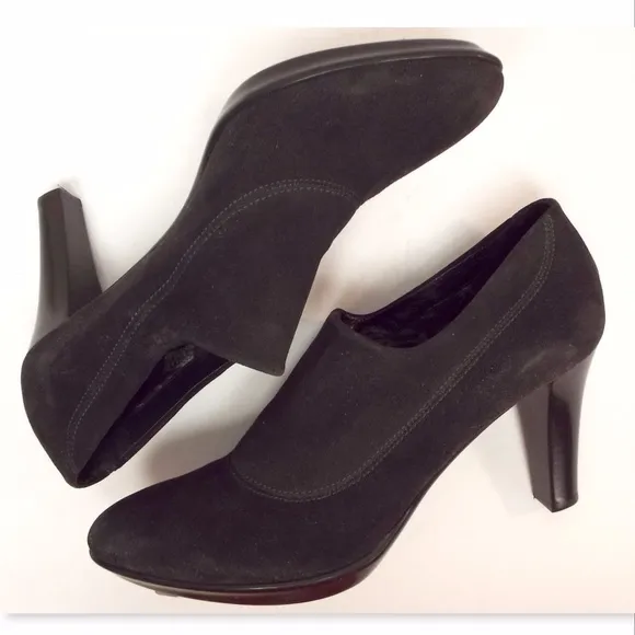 New AQUATALIA Charcoal Gray Suede Leather Weather Proof ROSETTA Bootie Pumps 10