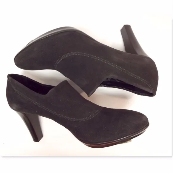 New AQUATALIA Charcoal Gray Suede Leather Weather Proof ROSETTA Bootie Pumps 10