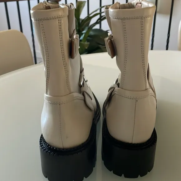 New Aquatalia Off White Omayda Boot Size 7.5
