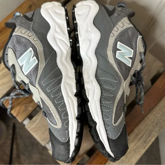 New Balance 470 &quot;CW470BS&quot; Gray All Terrain Trail Running Shoes Sz 7.5W Hiking