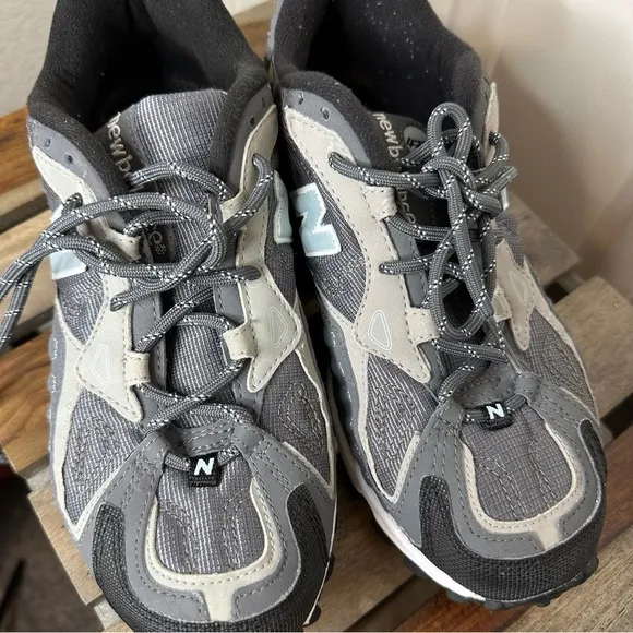 New Balance 470 &quot;CW470BS&quot; Gray All Terrain Trail Running Shoes Sz 7.5W Hiking
