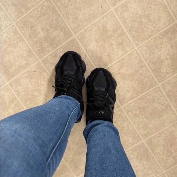 New Balance Black and White Athletic Shoes